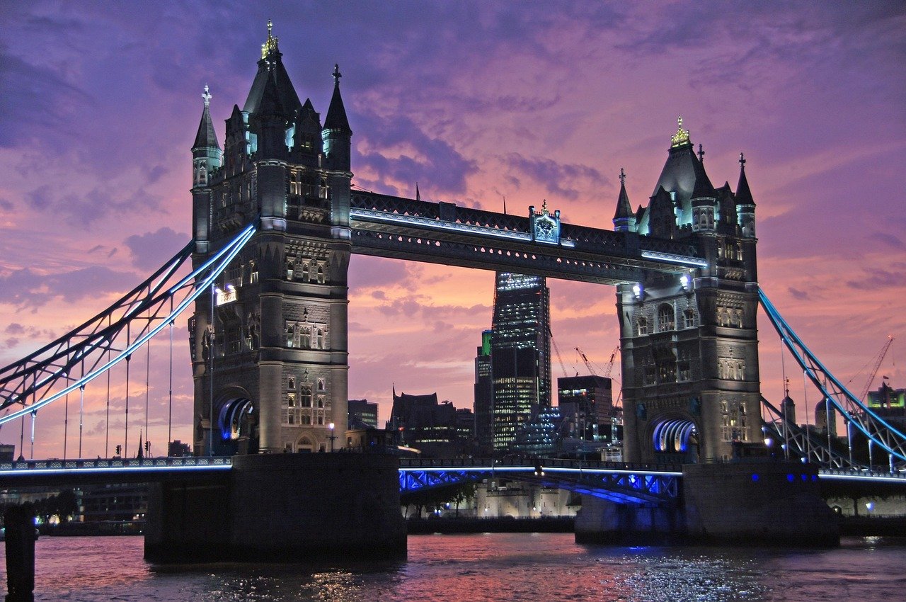 tower bridge, bridge, nature wallpaper, sunset, architecture, structure, full hd wallpaper, 4k wallpaper, lights, free wallpaper, nature background, monument, buildings, windows wallpaper, free background, mac wallpaper, hd wallpaper, illuminated, wallpaper 4k, landmark, 4k wallpaper 1920x1080, cool backgrounds, laptop wallpaper, tourist attraction, beautiful nature, historic, desktop backgrounds, historical, wallpaper hd, city, river, river thames, nature, beautiful wallpaper, london, united kingdom, background, wallpaper